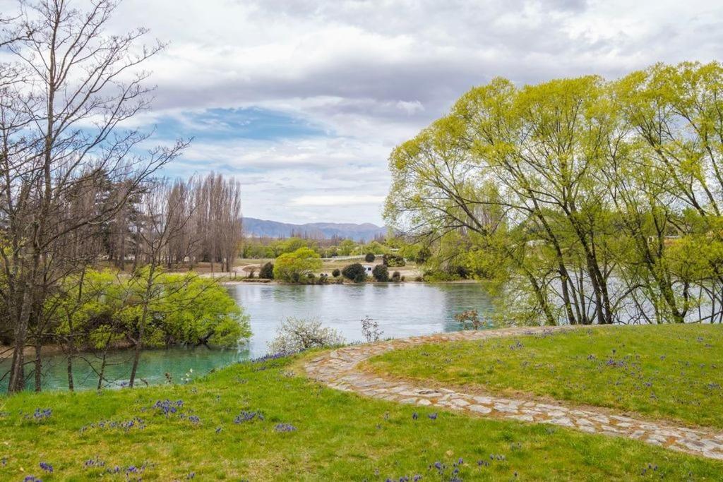 Wanaka Stone Cottage - Wanaka Holiday Home Bagian luar foto